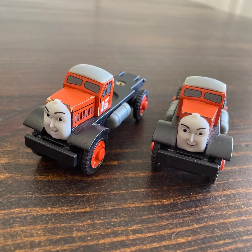 Thomas & Friends Wooden Railway Max and Monty Dump Truck Twins No Dumpers